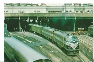 VTG Postcard - The Crescent Limited Train - Picture 1 of 2