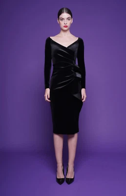 Nuevo con etiquetas Vestido Chiara Boni Silveria Terciopelo Volantes 10 EE. UU./46IT Negro Precio de venta sugerido por el fabricante 750 USD Foto 1 de 4