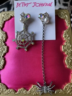 Pendientes Betsey Johnson Glampiro Cristal Araña Telaraña Telaraña Perla AB Desajuste Foto 1 de 2