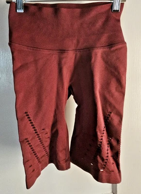 Bermuda VICTORIA SPORT sem costura recortada cintura alta 4 vias elástica costura interna 7" XS - Imagem 1 de 4