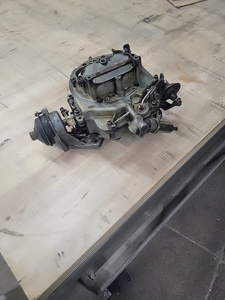 Mustang Shelby GT350 1969 4 velocidades 4300 Autolite Carb C9ZF-C 351W Ram agitador de aire Foto 1 de 4