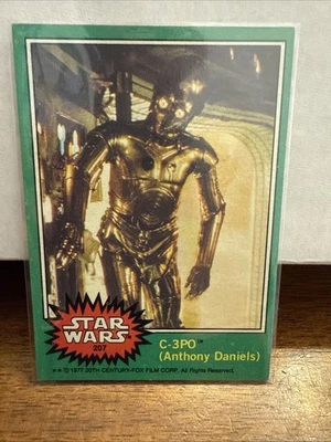 1977 Star Wars Topps Green 207 - C-3PO Non Error Card Golden Rod - Image 1 of 2