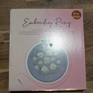 Embroidery Hoop/Ring Kit "Flowers - Picture 1 of 2