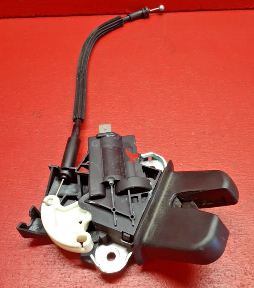 Actuador de cierre de bloqueo de maletero trasero Audi A4 Quattro S4 RS4 2004-2017 4F5-827-505-D Foto 1 de 4