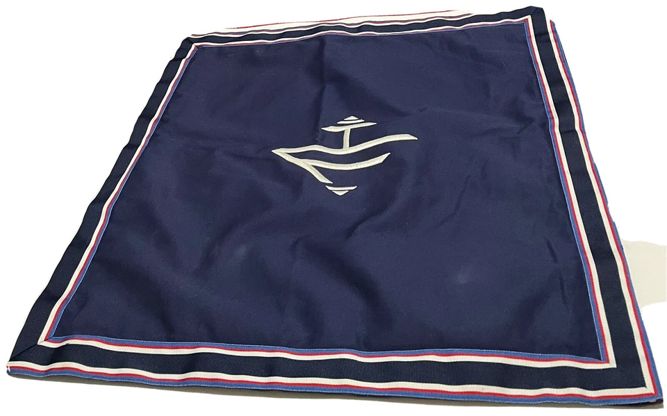 Juego de 2 fundas de almohada Tommy Hilfiger azul marino con logotipo de sarga bolsillo con botón 18X18, 18X13 Foto 1 de 4