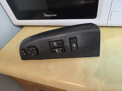 Главный выключатель стеклоподъемника для левой двери водителя 2000 Chevrolet Silverado 1500 Z7E0B - Изображение 1 из 3