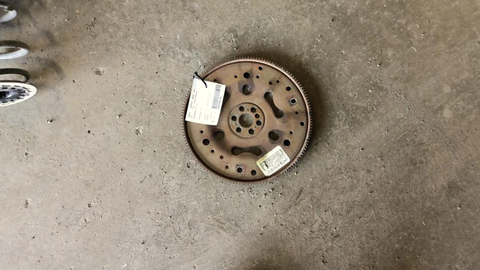 Placa flexível de transmissão automática usada serve: 2007 Saturn Aura AT 6-173 grau 2.8 - Imagem 1 de 4