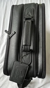Targus Torba na laptopa Czarna podszewka Skórzany pasek na ramię Etui na notebooka Torba podróżna - Zdjęcie 1 z 9