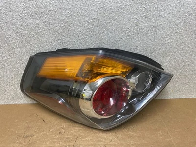 Luz trasera lateral izquierda Nissan Altima 2007 a 2012 OEM V6046 DW Foto 1 de 4
