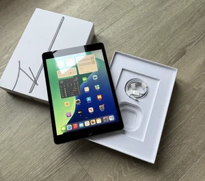 Apple iPad 9th Gen. 64GB boxed - Picture 1 of 3