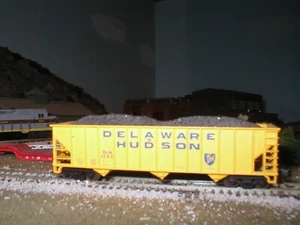 N Scale Atlas #3271 Delaware & Hudson 90 Ton Hopper - Picture 1 of 5