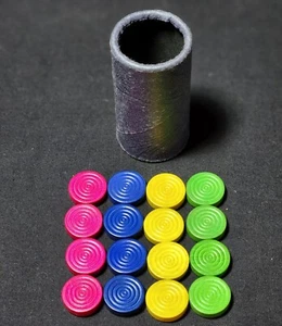 Juego de parchís 1975 repuesto 16 piezas de madera fichas mudanzas taza de dados - Imagen 1 de 1