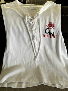 Women's Cincinnati Reds Sleeveless Shirt - Picture 1 of 2