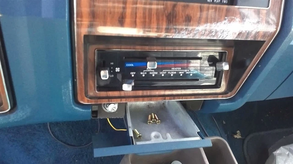 Control de temperatura con aire acondicionado instalado de fábrica para camioneta Ford F150 84 30011945 Foto 1 de 4