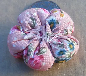 Cojín Floral Rosa Hecho A Mano Tumdee Escala 1:12 Para Casa De Muñecas Miniatura - Imagen 1 de 1