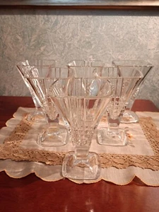 SET MIT 6 QUADRATISCHEN KRISTALLGLÄSERN ITALIEN FÜR DESSERTEIS - Bild 1 von 4