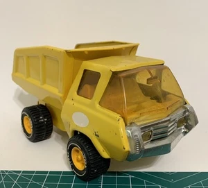 Vintage 70er Tonka kleiner gepresster Stahl Metall gelb 8,75" Muldenkipper Spielzeugfahrzeug - Bild 1 von 8