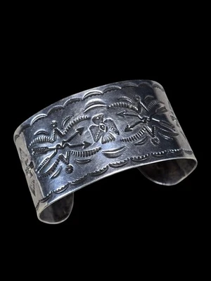 BRAZALETE BRAZALETE PLATA LINGOTE TRABAJO FLECHAS TRUENO NAVAJO VINTAGE GRANDE 7" Foto 1 de 4