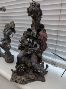 McFarlane Toys Spawn Wave 1 Deluxe figure with Throne Used. - Picture 1 of 4