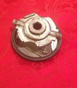 Murray Bearing Trunnion Assy 1739282YP, Drive Disc Snowblower - Picture 1 of 3