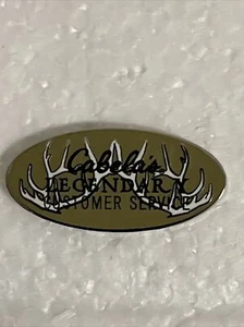 Pin de solapa de sombrero Cabelas legendario servicio al cliente principal del mundo - Imagen 1 de 3