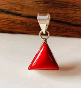 925 Sterling Silver Natural Coral Moonga Triangle Gemstone Pendant 0.75 Inch - Picture 1 of 7