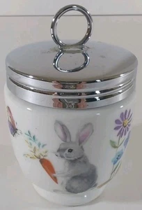 Royal Worcester Porcelain, A Skippety Tale, Zarigüeya, ratón, conejo, taza de huevo - Imagen 1 de 6