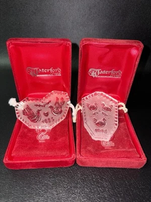 Lote de 2: Waterford Crystal 1985, 1986 “12 días de adornos navideños”. Foto 1 de 4