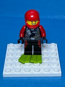 LEGO City Minifig cty0764 - Beachgoer Scuba Diver - Light Scratches/No Cracks