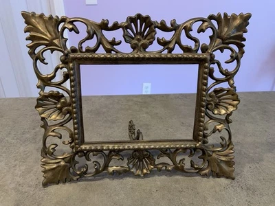 Antiguo marco de latón Allen & Freeman caballete de mesa estilo 5x7 apertura aturdidor Foto 1 de 4