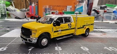 1/64 Kitbash Ventura County Fire Ford F350 Paramedic - Image 1 of 4