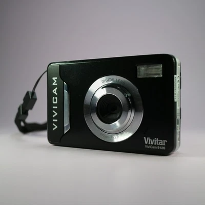 Vivitar Digital Camera Vivicam 9126 9.0MP Black Tested - Image 1 of 4