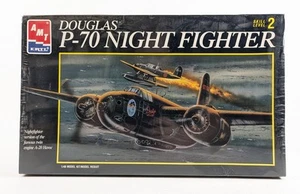 Avión de combate nocturno Douglas P-70 1997 AMT ERTL #8646 escala 1:48 sellado - Imagen 1 de 6