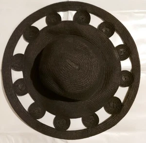 Ladys Hat - Picture 1 of 7