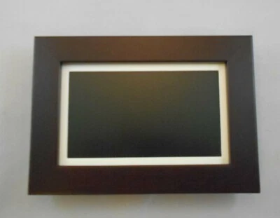 COBY DP700WD – 7” Digital Photo Frame - Image 1 of 3