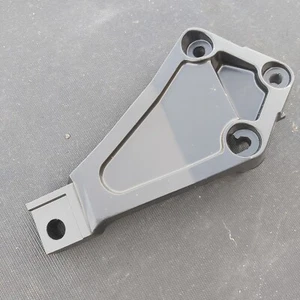GENUINE TRIUMPH TRIDENT 750 & 900 RIGHT REAR PILLION FOOTREST HANGER 2080078 - Picture 1 of 7