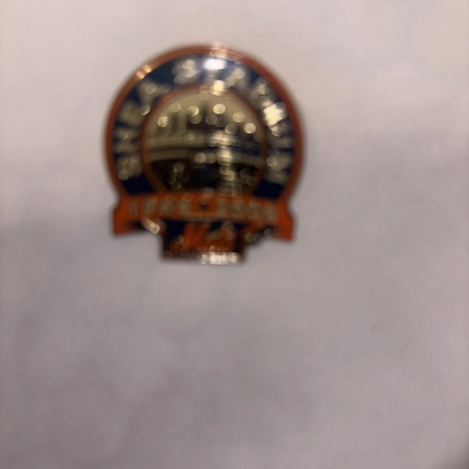 NY Mets Shea Stadium 1964-2008 MLB Baseball Collector Pin - Image 1 of 1