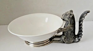 Pier One ardilla cerámica y nuez de peltre/tazón para servir 8,5" - Imagen 1 de 6