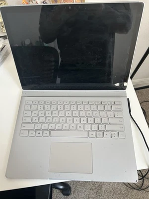Microsoft Surface Book 2 13.5" (454 GB, Intel Core i5 7th Gen) Laptop/Notebook  - Image 1 of 3