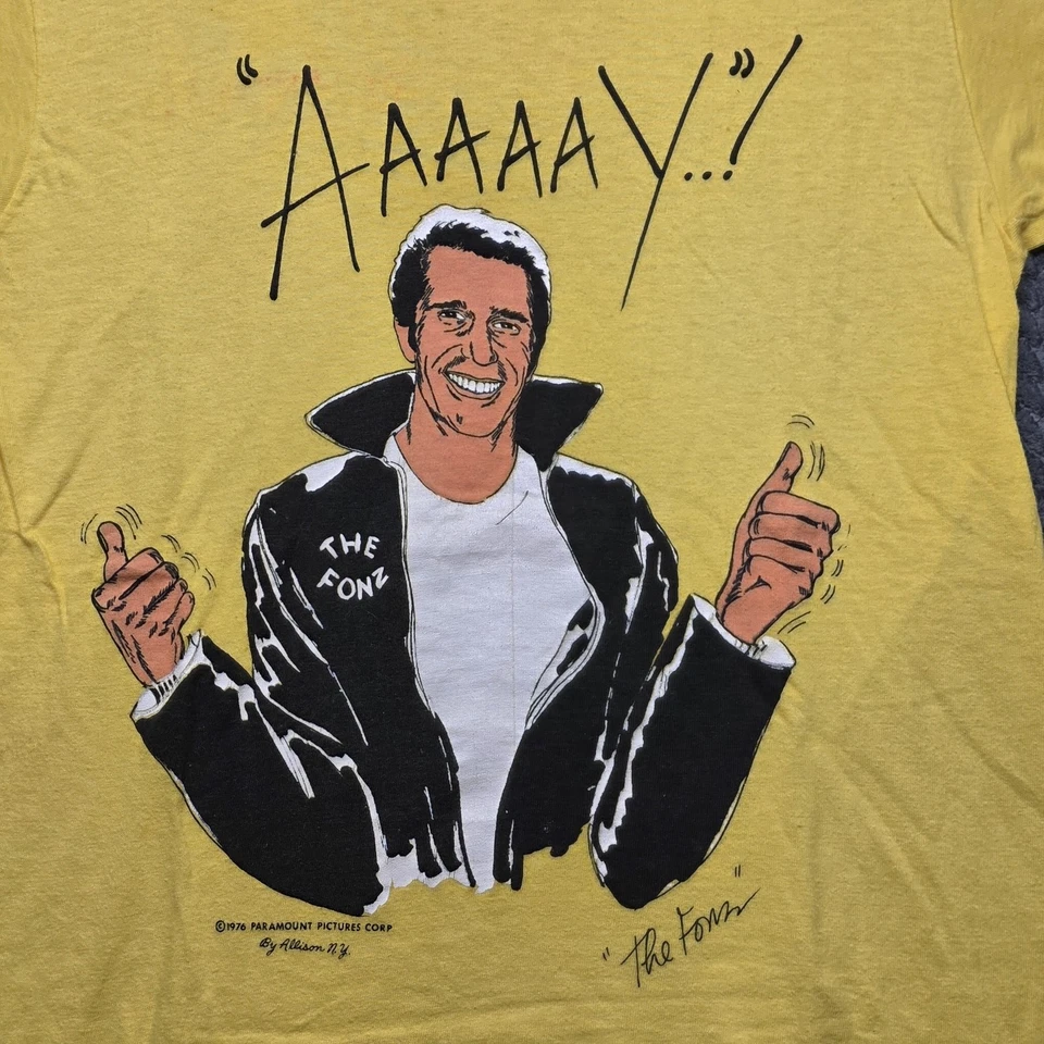 Camiseta De Colección Happy Days Fonzie "AAAAAY" Para Hombre *S/M* Amarilla Puntada Única 1976 TV Foto 1 de 4