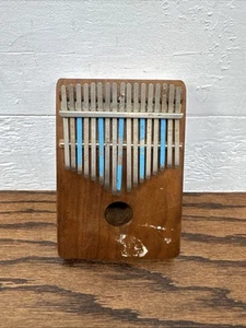 VINTAGE SÜDAFRIKANISCHES INSTRUMENT KALIMBA Hugh Tracey 17 Tasten Holz Daumen Klavier - Bild 1 von 8