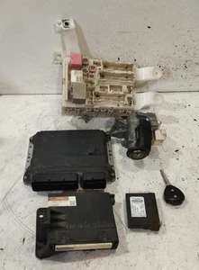 KIT CHIAVE PER TOYOTA Auris Serie (E150) 89661-02E51 (07>12) - Foto 1 di 7