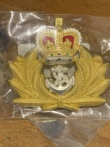 ROYAL NAVY OFFICERS CAP HAT BADGES ROYAL NAVAL GENUINE ISSUE - Picture 1 of 3