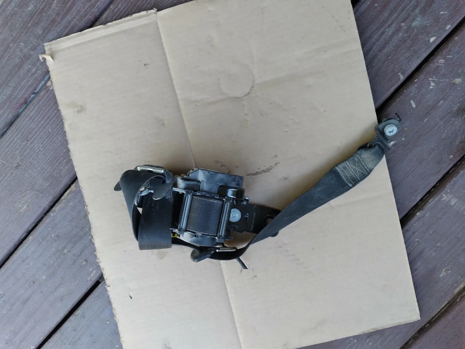 Dodge Charger Chrysler 300 2011-2017 cinturón de seguridad del conductor negro Foto 1 de 1