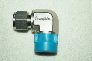 Swagelok Male Connector Elbow 1/2 in. Tube OD x 3/4 in. Male NPT (SS-810-2-12) - Picture 1 of 2