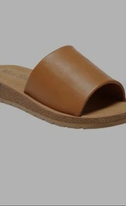 Wide Steps Shoes. Enid. Brand New. Size 7w. - Picture 1 of 4