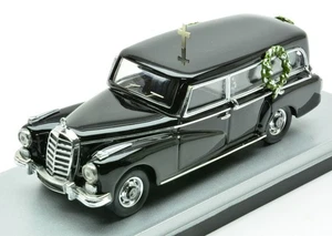 MERCEDES 300D HEARSE FUNERAL CAR 1:43 SAVOIAMODEL - Foto 1 di 1