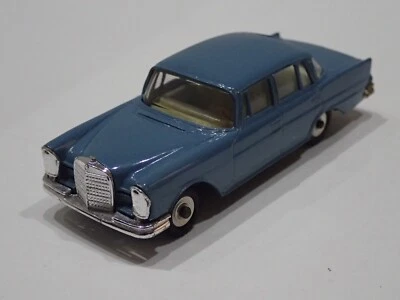 DINKY TOYS 186 MERCEDES BENZ 220 SE SCALA 1:43 CONDIZIONI PARI AL NUOVO (8) - Immagine 1 di 4