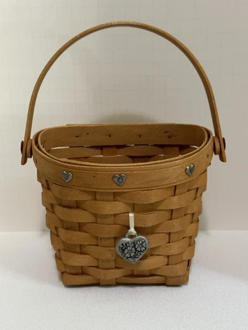 Longaberger Basket 2001 Sweet Heart Classic Love Notes Handwoven Ohio USA Cover