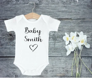 Personalised Custom Baby Name Vest heart Baby Grow Bodysuit Reveal Announcement - Picture 1 of 1